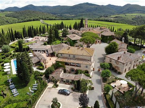 Borgo San Felice Resort: Enrico Bartolini affida la cucina a Stelios