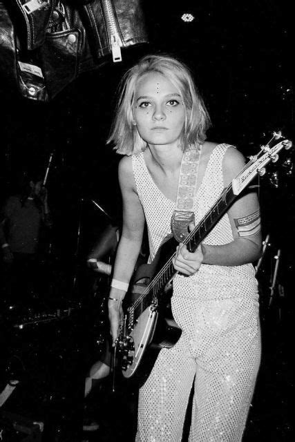 9 Hot Sexy Clementine Creevy Bikini Pics