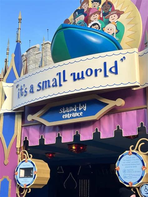 What To Wear To Disney World In March The Palmetto Mom