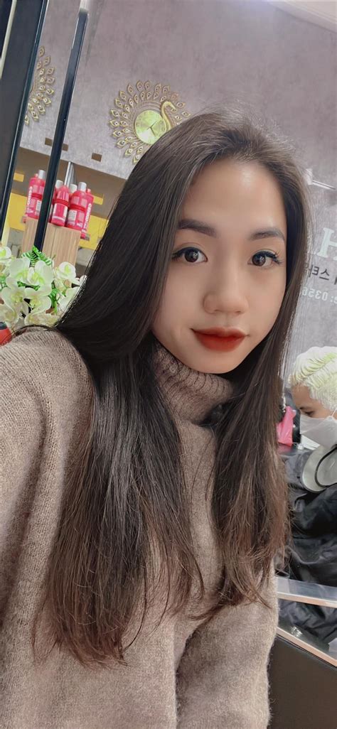 Trần Thị Duyên hot girl tuyển nữ ĐT Việt Nam da trắng như trứng gà bóc và vẫn độc thân