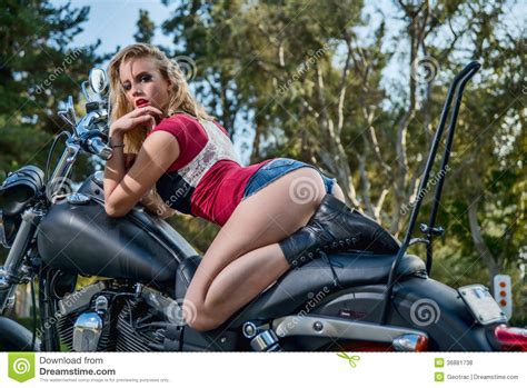 Femme Blonde Caucasienne Sexy Photo Stock Image Du Fille Mode