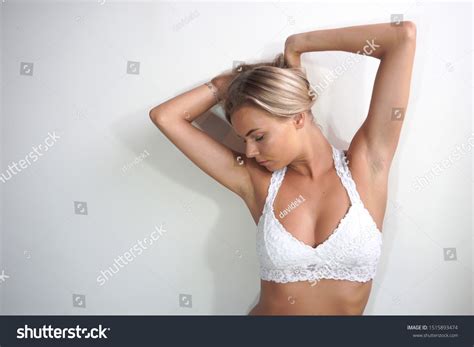 Portrait Nude Model On White Background Stock Photo 1515893474 Shutterstock