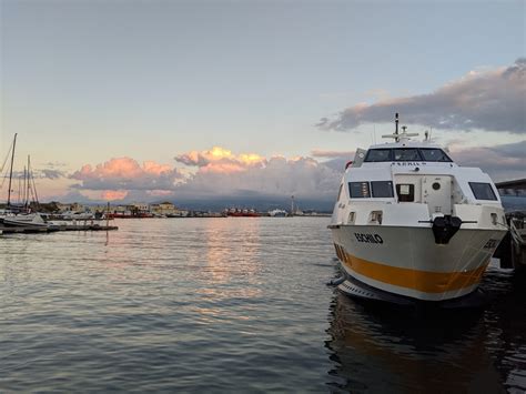 Hydrofoil ferry on the Aeolian Islands - a brief history and travel