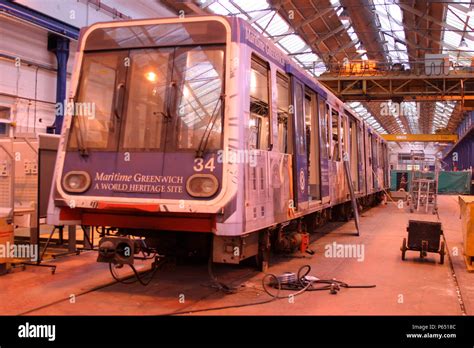 Light Rail Vehicle Hi Res Stock Photography And Images Alamy