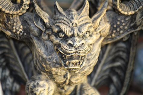 GARGOYLE II by zraclooc on DeviantArt