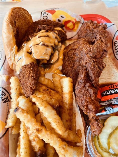 DAVES HOT CHICKEN 296 Photos 206 Reviews 9602 Texas 151 Access Rd San Antonio Texas