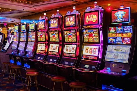casino arcade slot machines  photo  pixabay