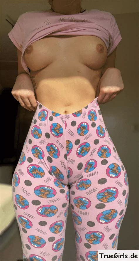 Cookie Monster Nudes Cameltoe NUDE PICS ORG