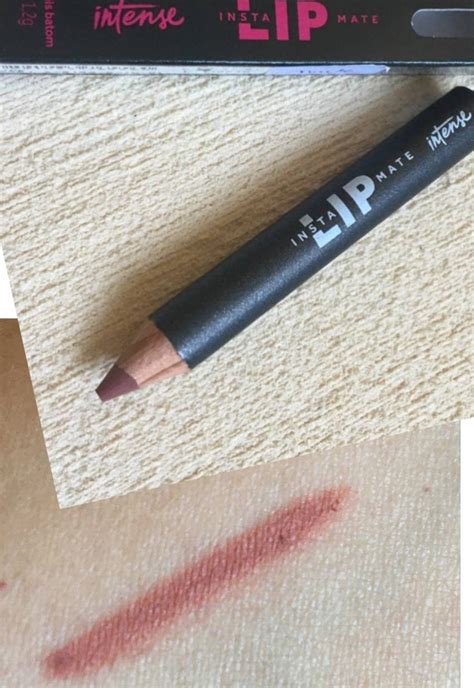 Batom lápis Intense o Boticário Instalip Mate Nude