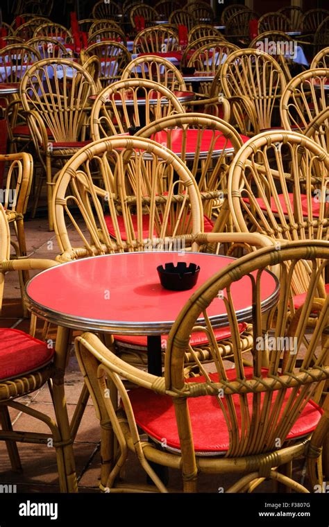 tables and chairs Stock Photo - Alamy
