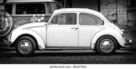 455 Volkswagen Beetle Side View Images Stock Photos And Vectors