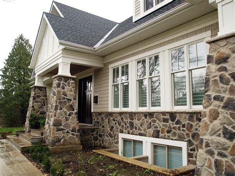 Натуральный камень для фасада: обзор материалов, монтаж