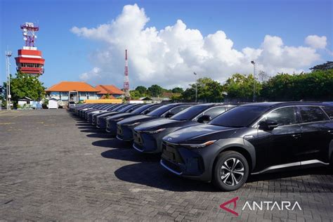 Pelindo Layani Pengiriman Mobil Listrik Wwf Antara News Mataram