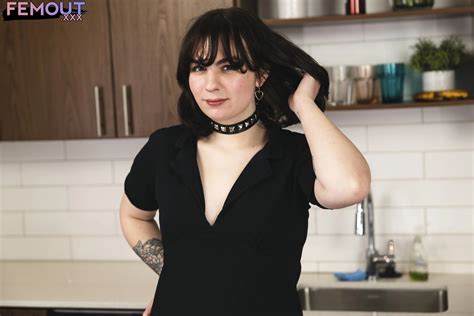 FEMOUT XXX Dark Scarlett 9 Nude Pics XHamster