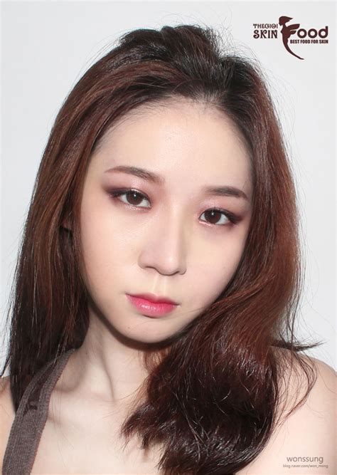 Swatch Thỏi Son Hai Màu Siêu Hot Laneige Two Tone Lip Bar THẾ GIỚI SKINFOOD