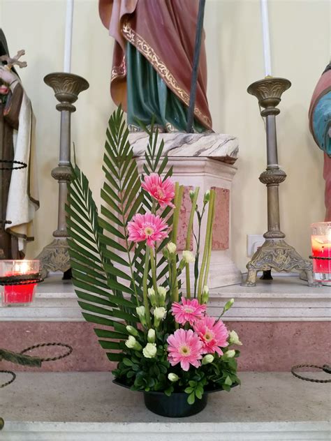 2018 06 16 Igreja de São Lourenço MACAU SAR Contemporary Flower