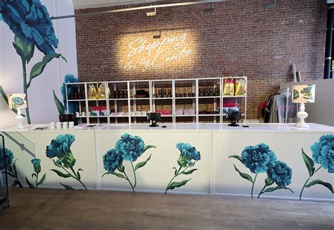 Step Inside The Sex And The City Th Anniversary Experience