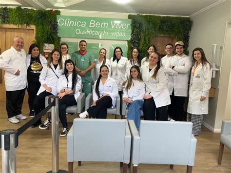 Psicologia Em Balneário Camboriú - Acadêmicos de Psicologia visitam a clínica Bem-Viver em Camboriú » Uniarp