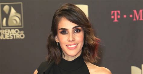 La nueva Usurpadora Sandra Echeverría luce su espectacular cuerpo en bikini No Me Censures