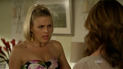 Naked Busy Philipps In Cougar Town