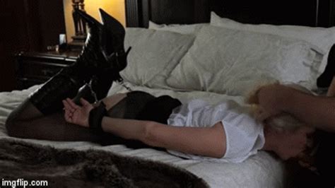 Detective Wood Clip Of Elle Wood S Amateur MILF Adventures