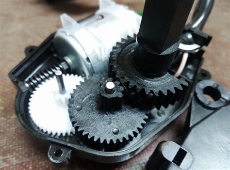 #36 Замена моторедуктора заслонки отопителя — Lada Калина Универсал (1G ...