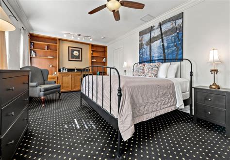 Private Rooms In Monte Vista , Black Mountain , NC - The Monte Vista Hotel