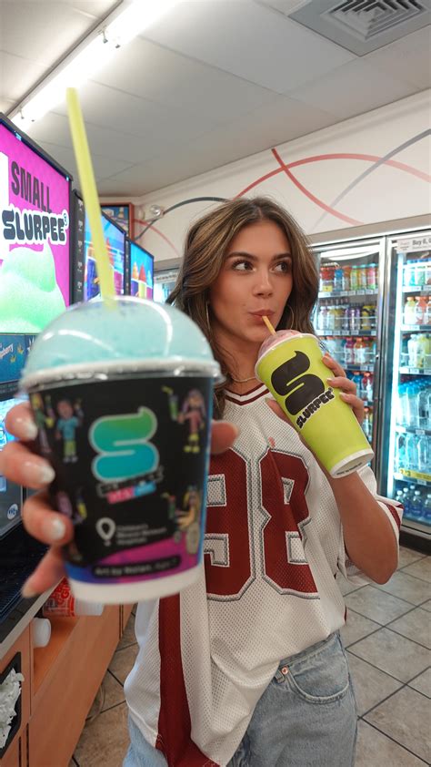 Mia Sweitzer | Hello June☀️🌺 | Instagram