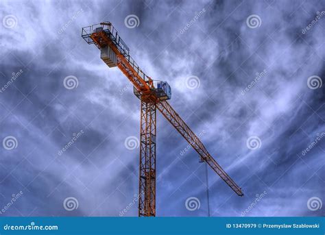 кран стоковое изображение. изображение насчитывающей кран - 13470979