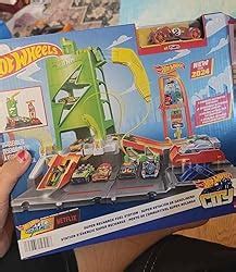 Amazon Hot Wheels City Track Set Super Recharge Fuel Station