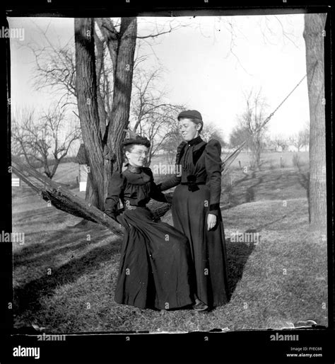 Two Victorian Women Hi Res Stock Photography And Images Alamy