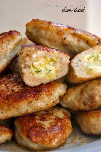 Котлеты с очень вкусной начинкой! Ингредиенты: Для фарша ...