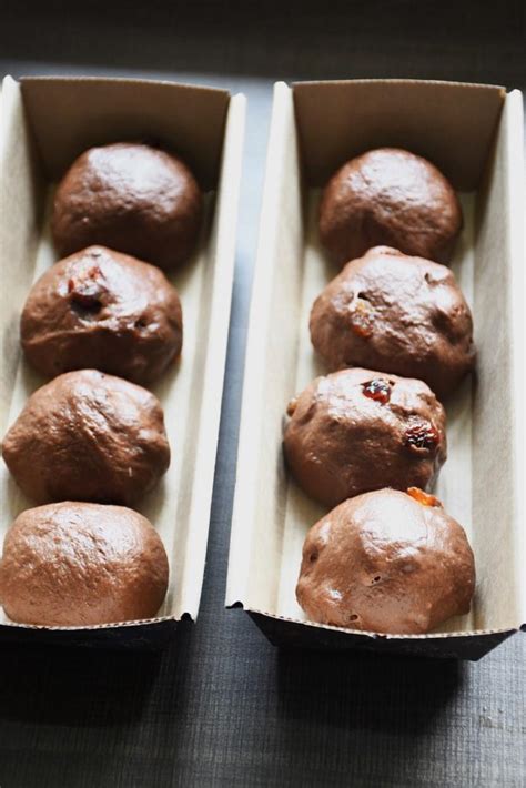 Chocolate Hot Cross Buns Gayathri S Cook Spot