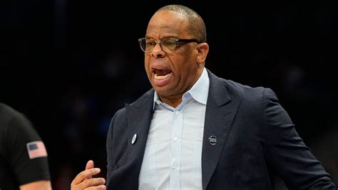 Hubert Davis, UNC basketball watch top 2027 recruits