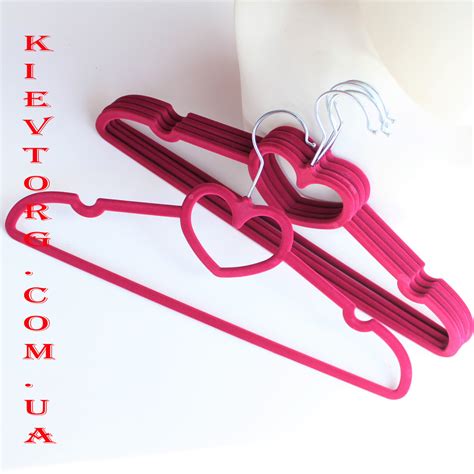 Плечики вешалки флокированные (бархатные, велюровые) розового цвета ...