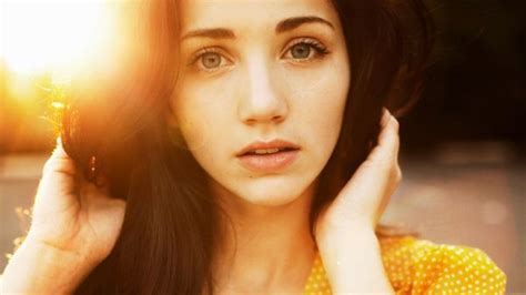 Wallpaper Women Brunette Face Portrait Bokeh Black Hair Long Hair Blue Eyes Red