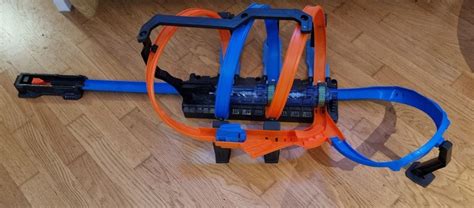 Hot Wheels Korkenzieher Crash Trackset Gebraucht in Luzern für CHF