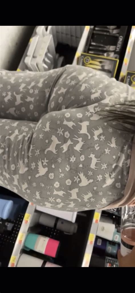 Sexy Latina Ass In PJs NOT OC Spandex Leggings Yoga Pants Forum
