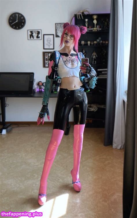 Frau Haku Olga Haku Frau Haku Hakutrans Nude OnlyFans Photo 25 The Fappening Plus