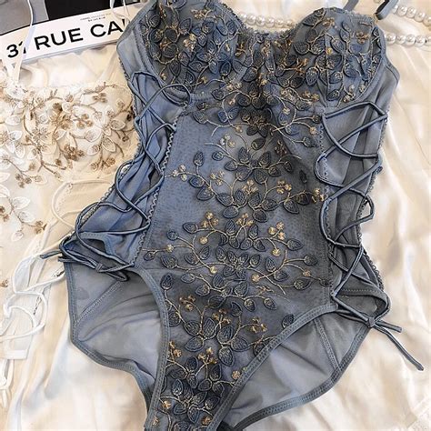 Three Dimensional Embroidery Flower Petals Lingerie Soft Steel Ring One Piece Bra Set Sexy Strap