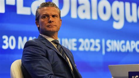 Ellas Son Las Dos Novias De Camilo S Nchez Creador De Fuck News Tienen Una Relaci N Abierta