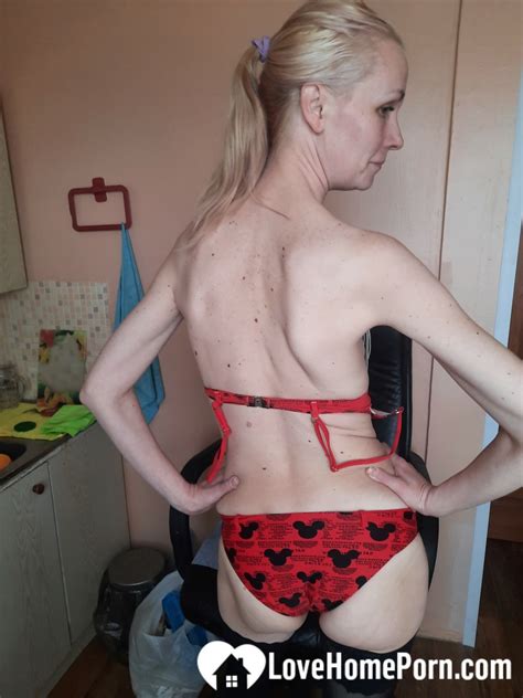 Skinny Mom Strips To Her Nylon Stockings And Toys Her Mature Cunt Coedcherry