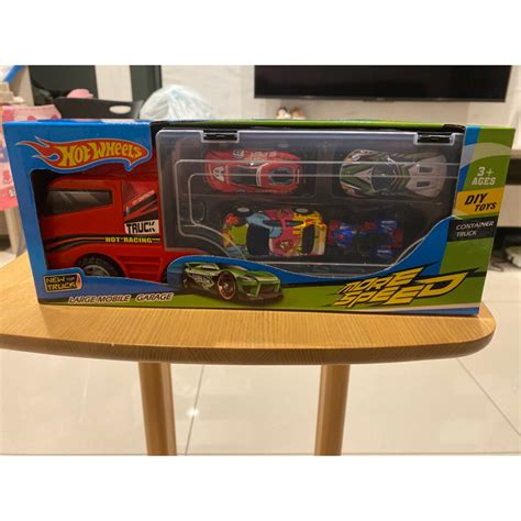 Hot wheels 風火輪 大卡車 Large Mobile Garage 行動收納盒 附四台小汽車 三歲以上兒童適用 蝦皮購物
