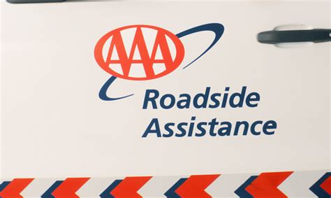 Roadside Assistance Worker Sent Himself Nude Photos From Womans Phone In Lake County