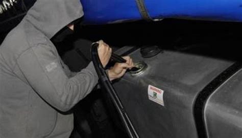 Откраднаха 400 литра дизелово гориво от товарен автомобил – Blagoevgrad ...