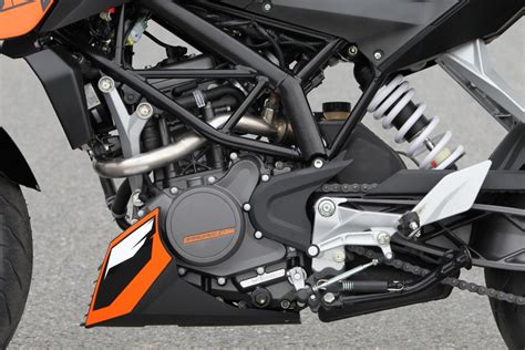 KTM Duke Naked Bike für Einsteiger Ganz wie bei den Großen Magazin