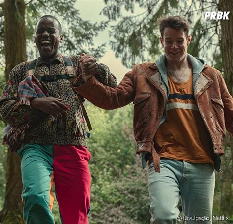 Temporada De Sex Education Fotos Mostram Eric E Adam Juntos E Otis De Novo Visual Purebreak