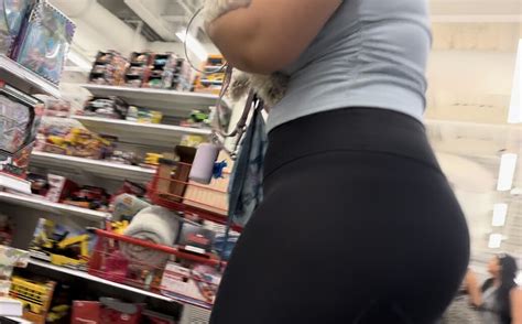 Lululemon Brunette Goes To Target BBW Spandex Leggings Yoga Pants Forum
