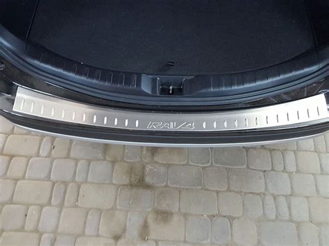 Купить Toyota Rav4 2013-2018 Хромированная накладка на задний бампер в ...