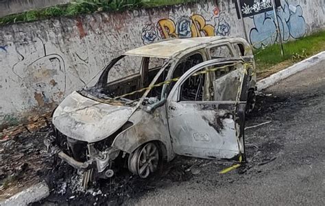 Corpo Encontrado Carbonizado Dentro De Carro Incendiado No Vale Do